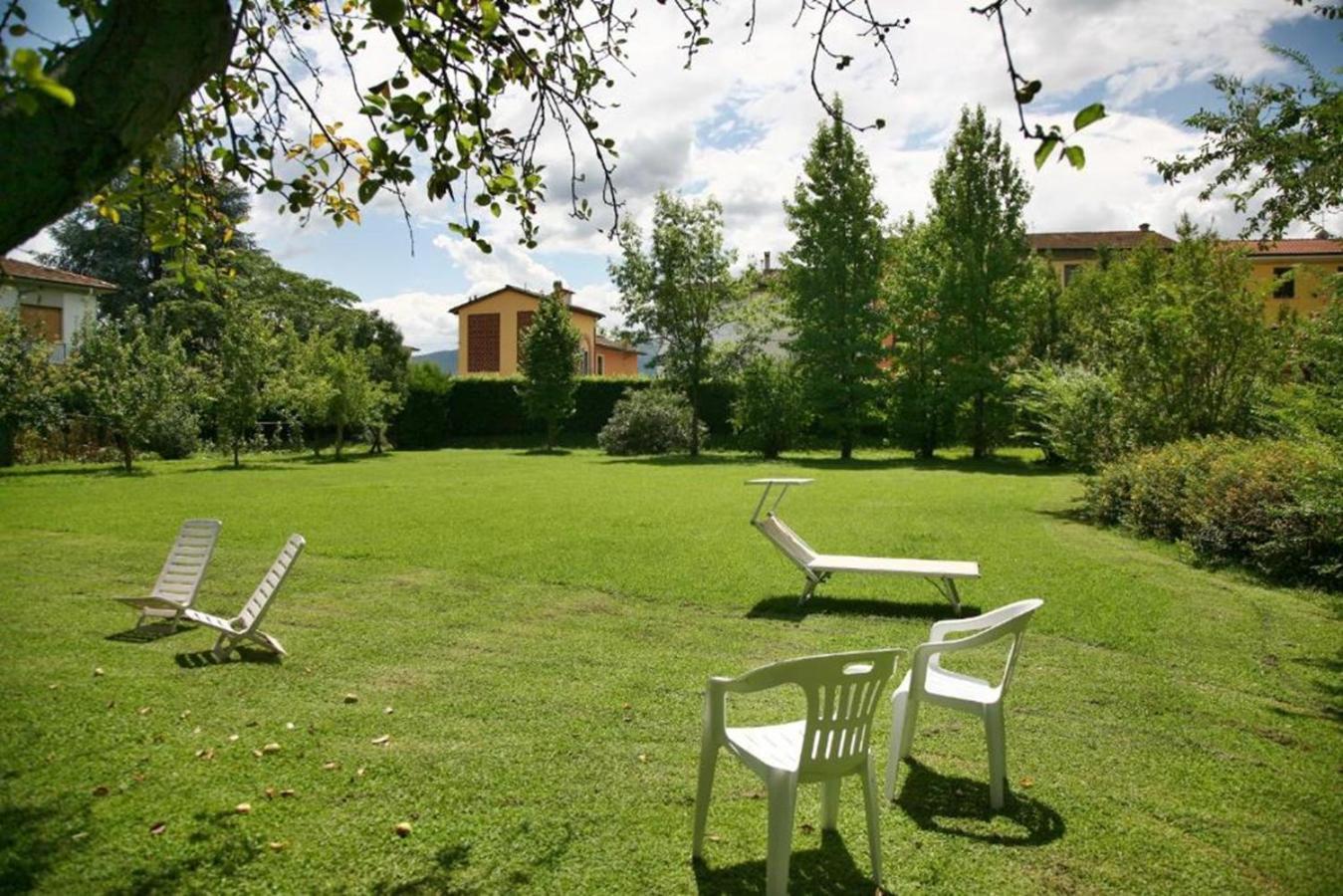 Villa Camilla - Tiny - Exclusive Pool Lukka Zewnętrze zdjęcie